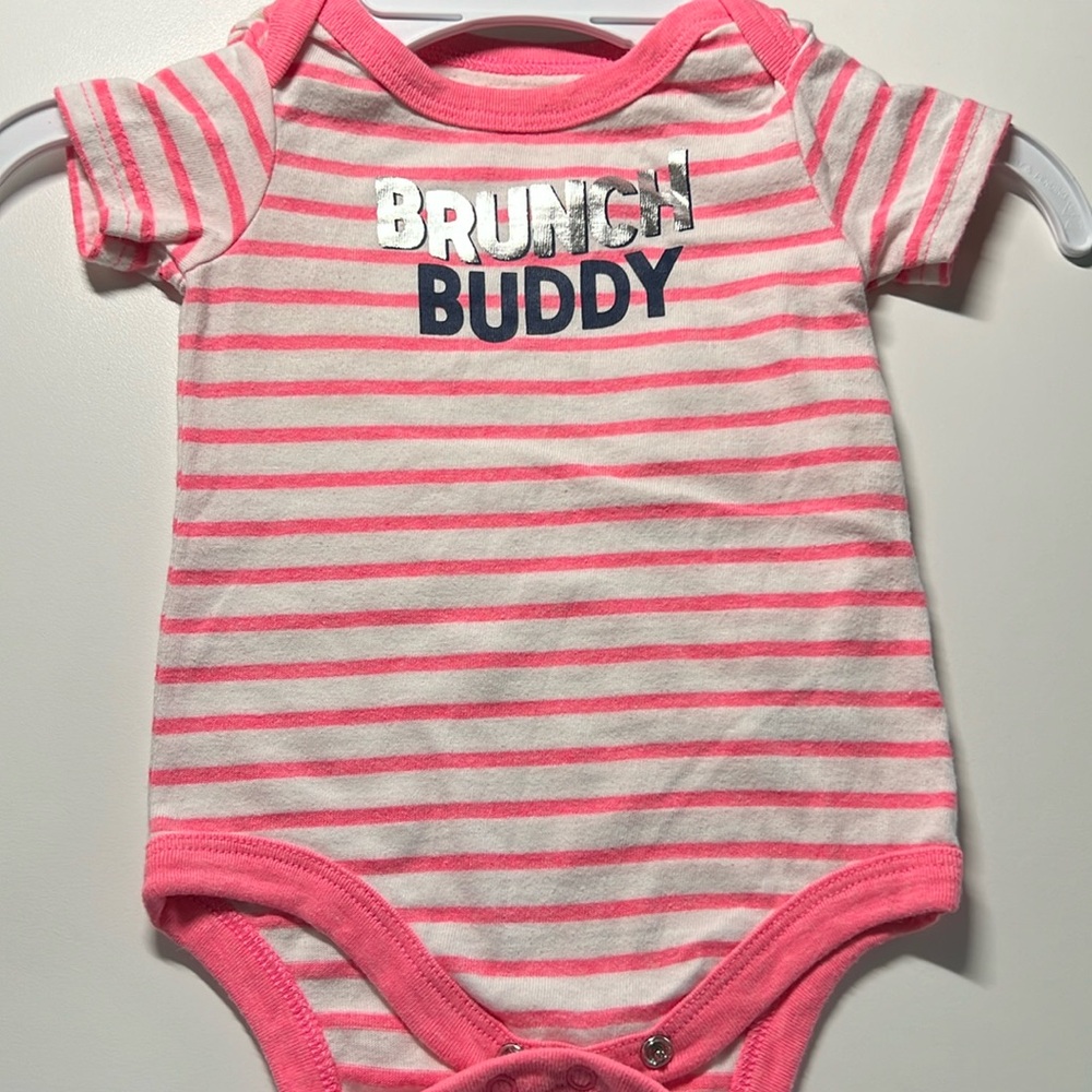 3 for $9 NWOT Cat & Jack short sleeve onesie “brunch buddy”,never worn size 0-3M
